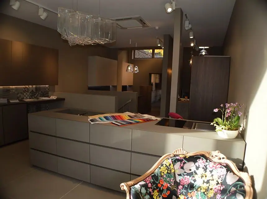 Feature lighting in the finished showroom