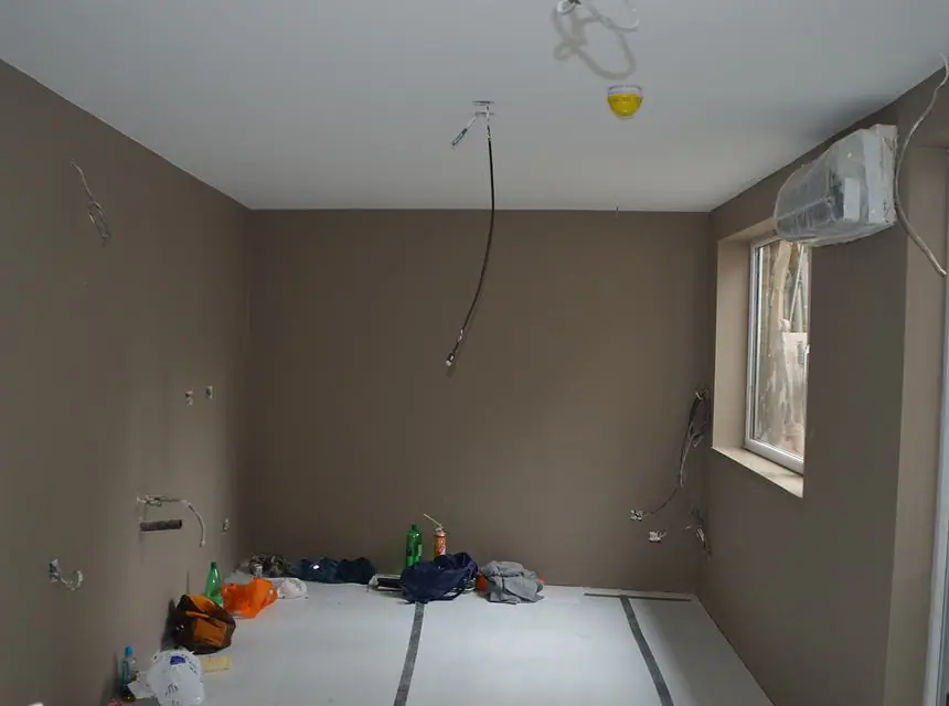 The premises during preparation and decorating